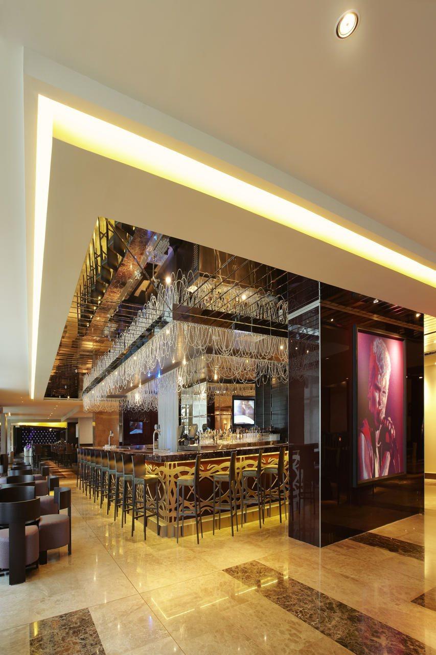 Megapolis Hotel Panama Exterior foto The bar at the lobby